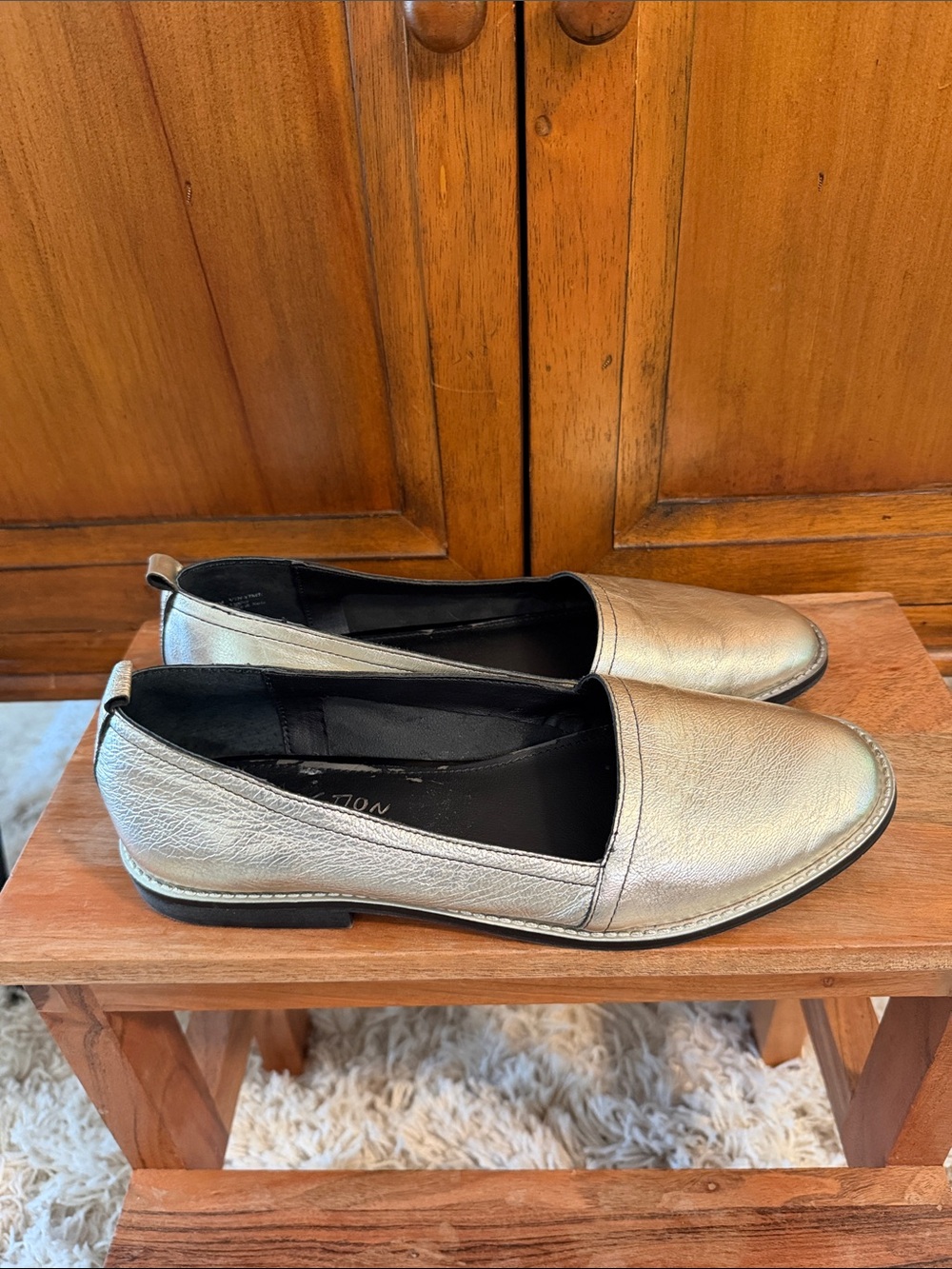 Kenneth Cole Metallic flats